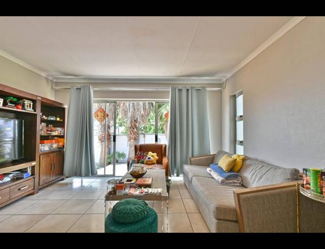 3 BEDROOM HOUSE FOR SALE IN EAGLE CANYON GOLF ESTATE